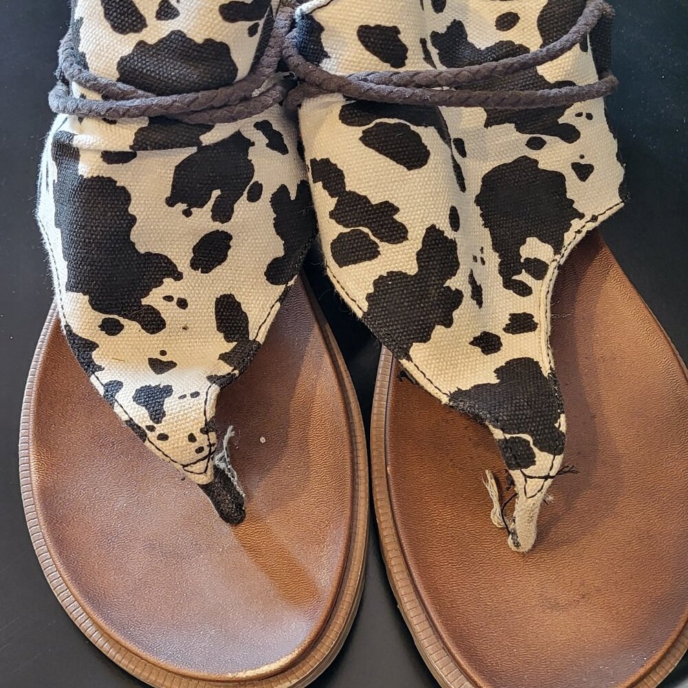 Women's Cow Print Sandals 7.5